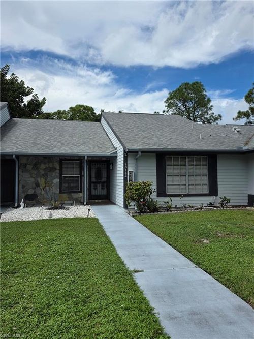 10452 Lakeport Ct, LEHIGH ACRES, FL, 33936-7242 | Card Image