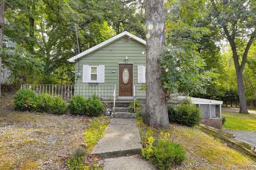 14 Seabird Ave, Spring Valley, NY, 10977-2810 | Card Image