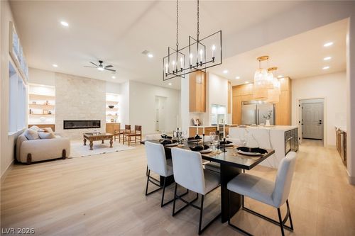 925 Granger Farm Way, Las Vegas, NV, 89145-8618 | Card Image