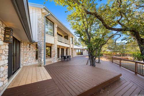 318 Remington Dr, Bergheim, TX, 78004-1913 | Card Image