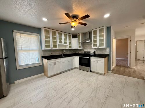 apt-2-8 Scott St, Naugatuck, CT, 06770-4379 | Card Image
