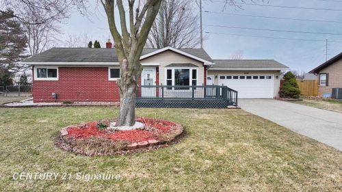 2201 N Berkshire Drive, Saginaw Charter Township, MI, 48603 | Card Image