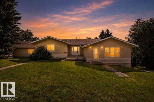 26 Louisbourg Pl, House with 5 bedrooms, 3 bathrooms and 6 parking in Saint Albert AB | Card Image