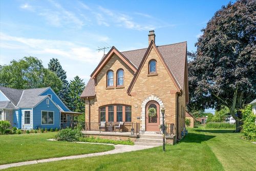 709 N Montgomery Street, PORT WASHINGTON, WI, 53074 | Card Image
