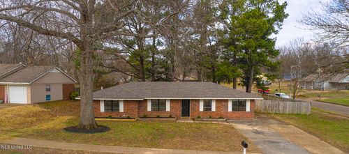 910 Hackberry Drive, Southaven, MS, 38671 | Card Image