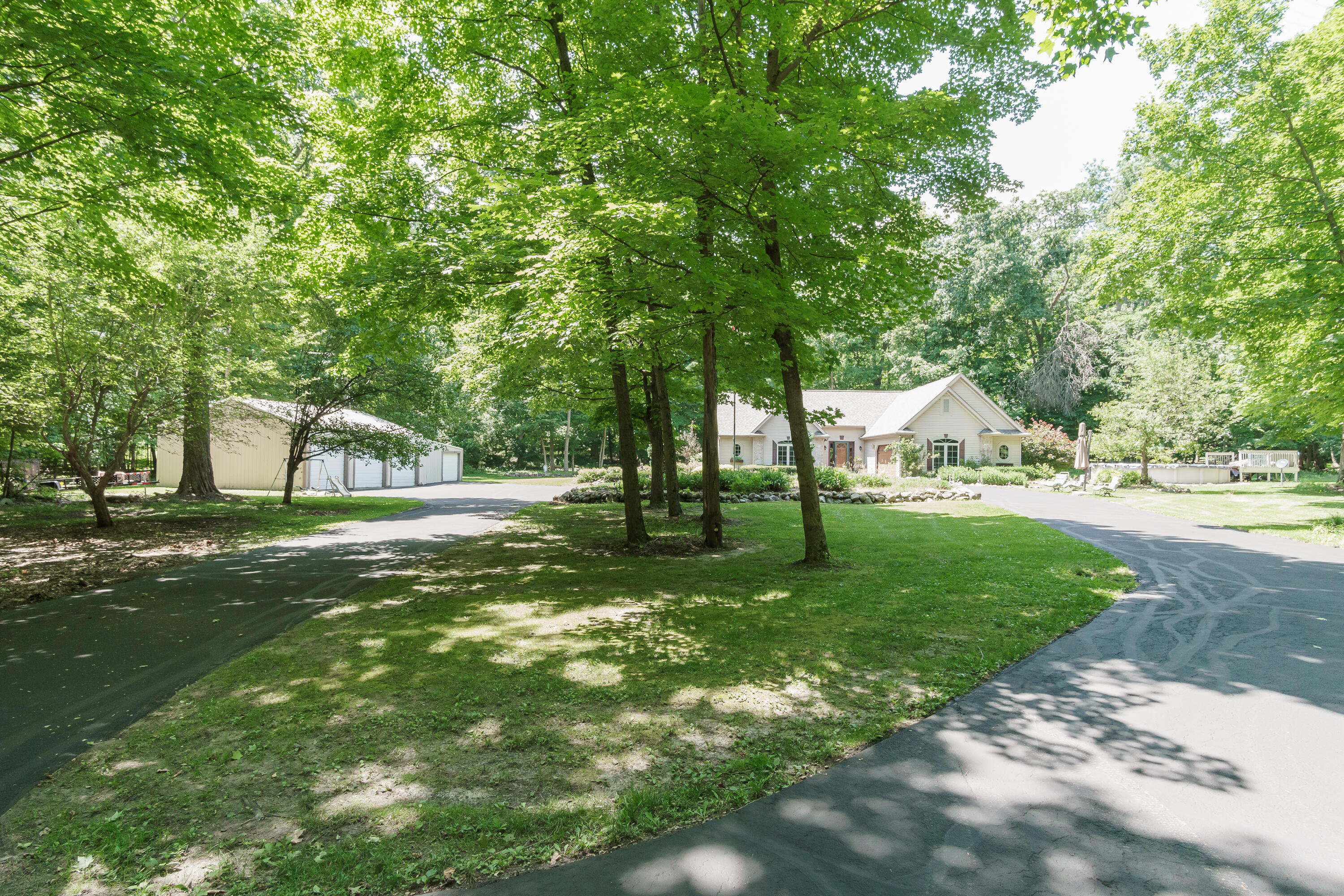 Colonial Dr, Sullivan, WI 53178