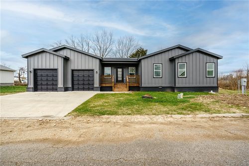 825 Forest Avenue, Green Forest, AR, 72638 | Card Image