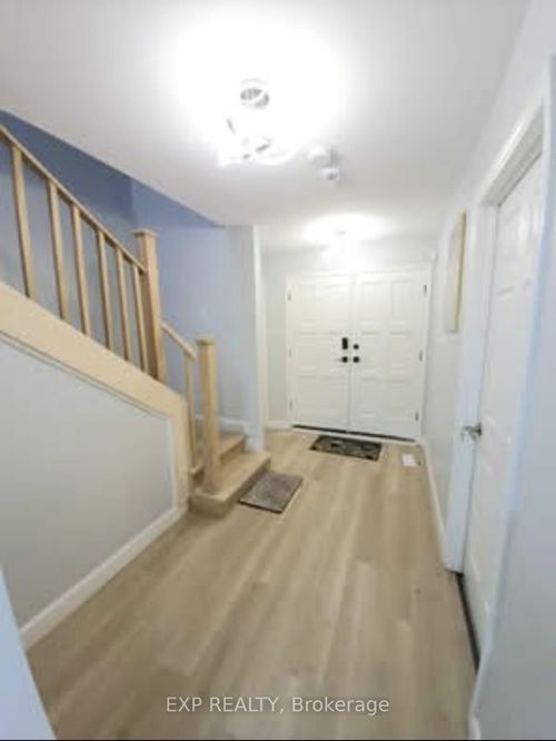 4699 Montrose Rd, Niagara Falls, ON, L2H1K4 | Card Image