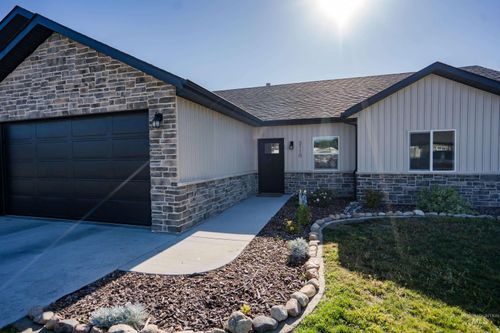 2110 Q St, Heyburn, ID, 83336-8003 | Card Image