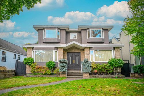 4255 W 15th Ave, Vancouver, BC, V6R3A7 | Card Image
