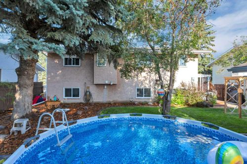 5810 60 Street, Ponoka, AB, T4J1L3 | Card Image
