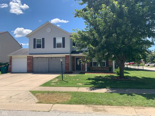 1601 Creekside Dr, Brownsburg, IN, 46112-2196 | Card Image