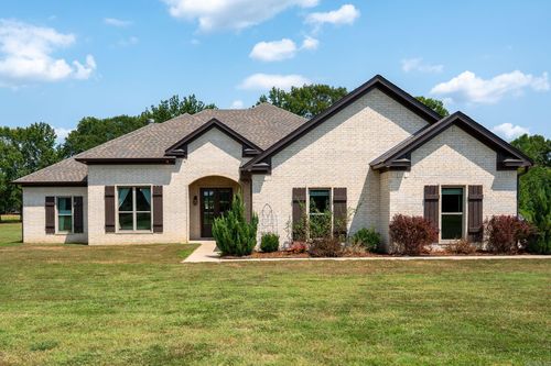 11 Furgerson Ln, Vilonia, AR, 72173-9201 | Card Image