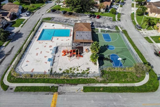 0 - 9780 W Daffodil Ln, Home with 3 bedrooms, 2 bathrooms and null parking in Miramar FL | Image 60