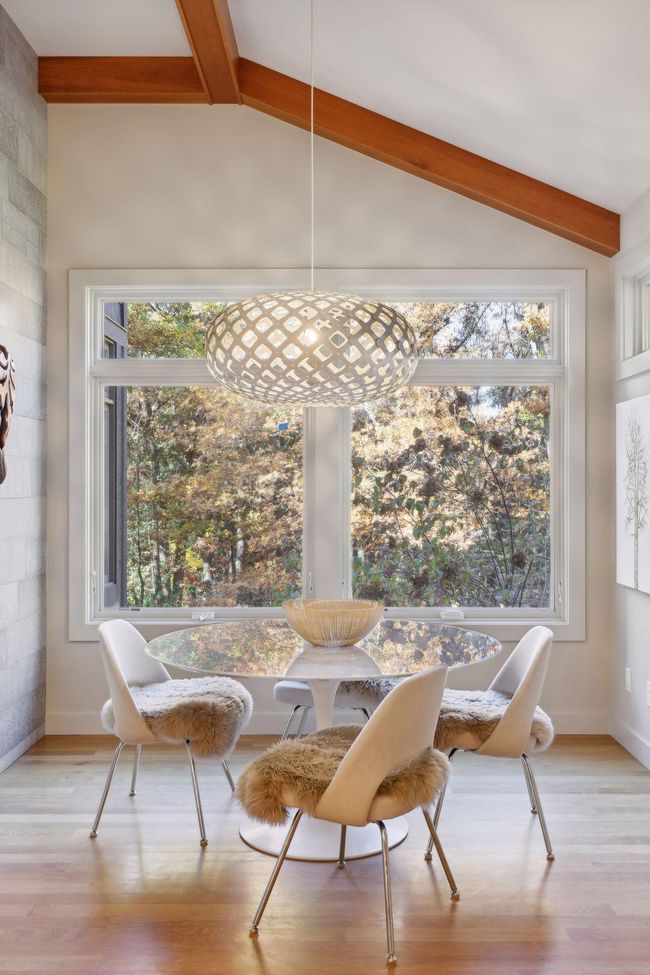 Eat-In Kitchen | Image 11