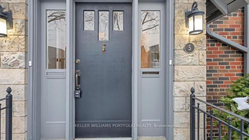 5 Killarney Rd, Toronto, ON, M5P1L7 | Card Image