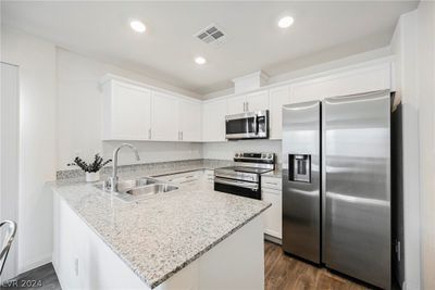 2733 Champagne Gold Avenue, Townhouse with 2 bedrooms, 2 bathrooms and null parking in North Las Vegas NV | Image 3