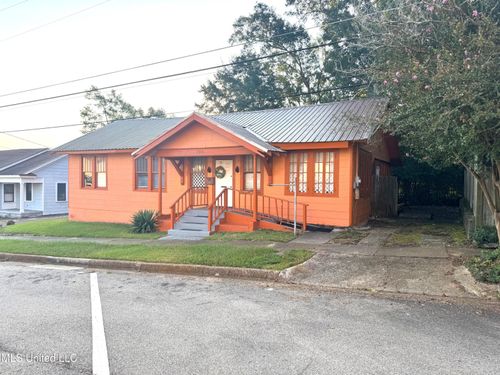 122 N 5th St, McComb, MS, 39648-3995 | Card Image
