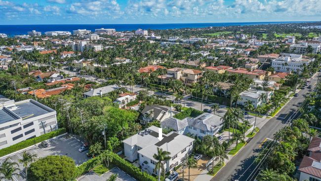 1010 - 311 Cocoanut Row, Condo with 3 bedrooms, 2 bathrooms and null parking in Palm Beach FL | Image 25