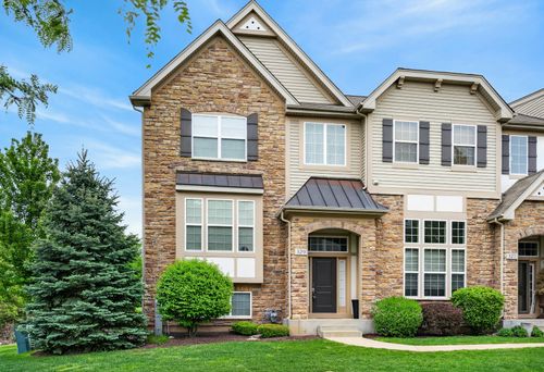 329 Bennett Dr, Carol Stream, IL, 60188-3348 | Card Image