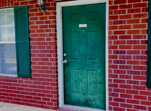 3-5080 Gautier Vancleave Rd, Gautier, MS, 39553-4827 | Card Image