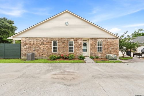 305 Saint Thomas Ln, Baton Rouge, LA, 70806-4298 | Card Image