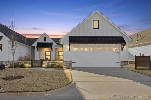 1907 W Imperial St, Broken Arrow, OK, 74011-2914 | Card Image