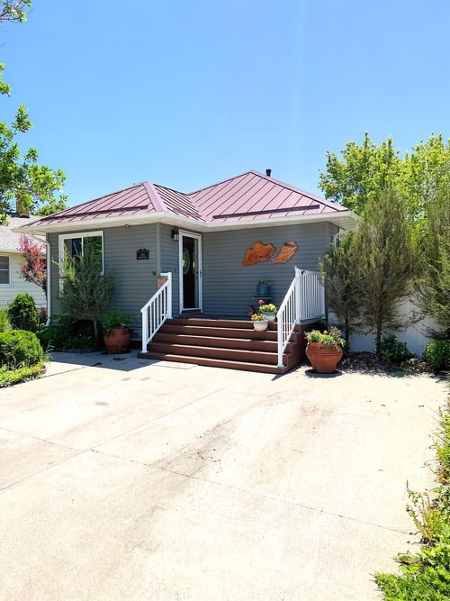 2116 8th Ave N, Great Falls, MT, 59401-1845 | Card Image