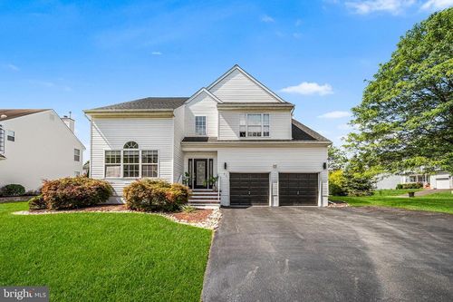 11 Springmeadow Dr, Ewing, NJ, 08638-2036 | Card Image