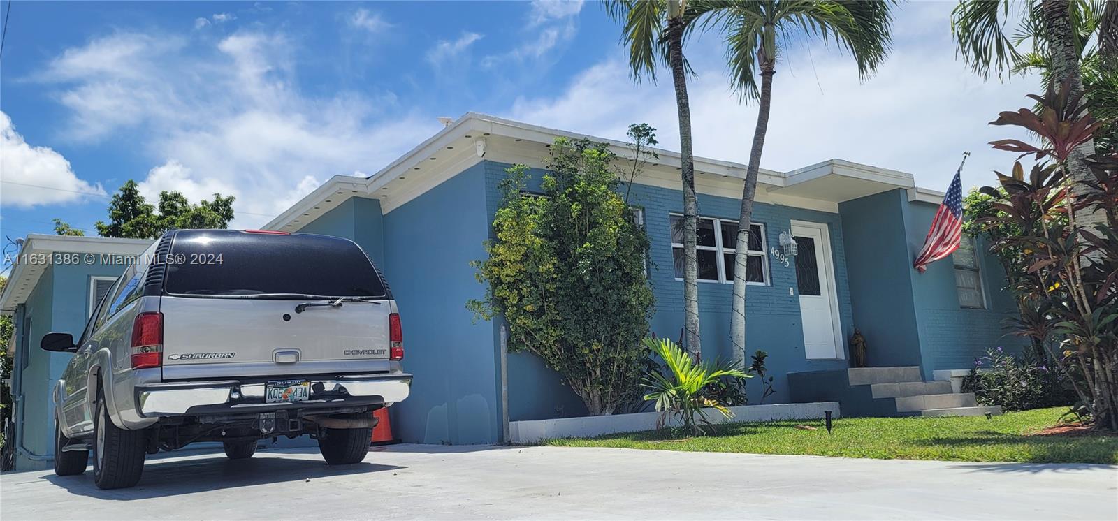 1st Ct, Hialeah, FL 33013