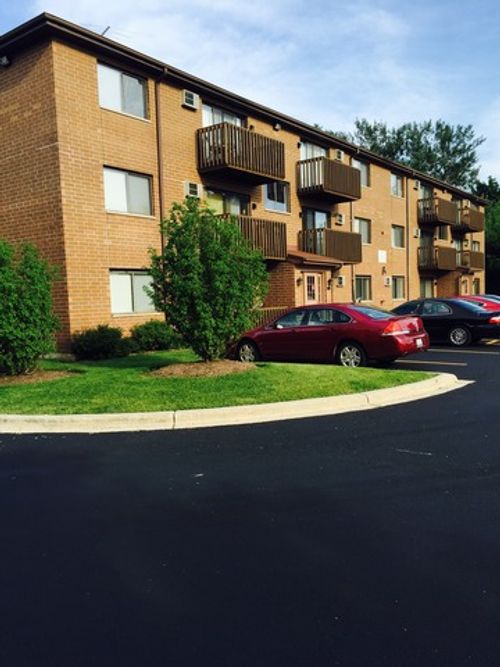 ga-4709 Yender Ave, Lisle, IL, 60532-3826 | Card Image