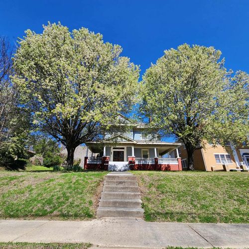 1198 Perry St, Helena, AR, 72342-2542 | Card Image