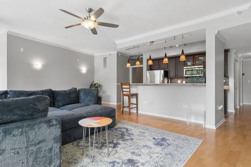 202-1228 Emerson St, Evanston, IL, 60201-3596 | Card Image