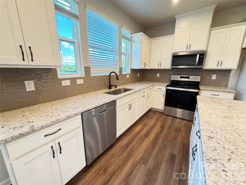 9233 Northfield Crossing Dr, Charlotte, NC, 28269-3889 | Card Image