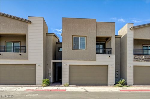 226 White Crest Peak Ave, Henderson, NV, 89015-7684 | Card Image