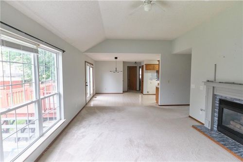 500 Valley View Dr, Frontenac, KS, 66763-2356 | Card Image