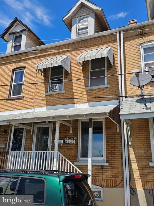 425 Max St, Allentown, PA, 18103-3327 | Card Image