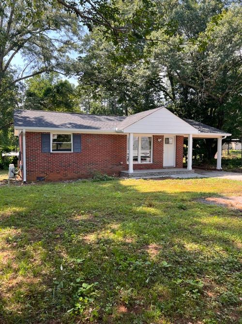 157 Burnt Tanyard Rd, West Union, SC, 29696-3204 | Card Image