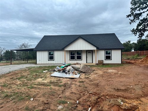 1004 Hereford Dr, Springtown, TX, 76082-2943 | Card Image