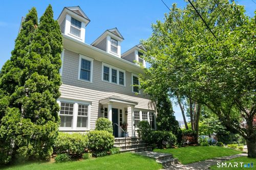 52 Chesterfield Rd, Stamford, CT, 06902-7818 | Card Image