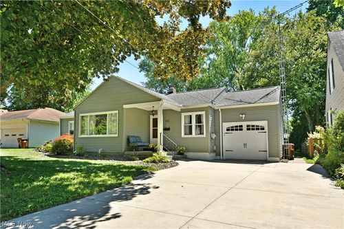 253 Maple Street, Newton Falls, OH, 44444 | Card Image