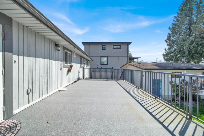 13822 92 A Ave, House other with 10 bedrooms, 6 bathrooms and 8 parking in Surrey BC | Image 21