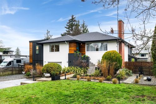 3204 Aldridge St, Victoria, BC, V8P4L6 | Card Image