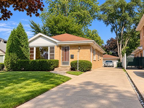 217 Lincoln St, Glenview, IL, 60025-4918 | Card Image