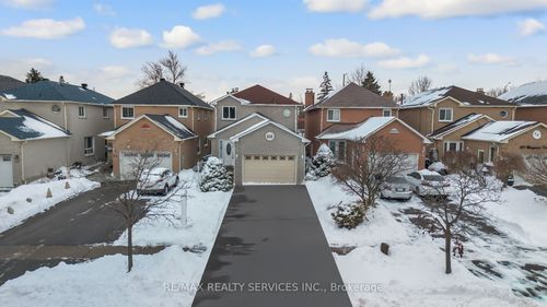 36 Merganser Cres, Brampton, ON, L6W4E7 | Card Image