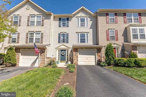 27 Creekside Dr, POTTSTOWN, PA, 19464-2984 | Card Image