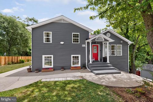 211 Charles St, ROCKVILLE, MD, 20850-1575 | Card Image