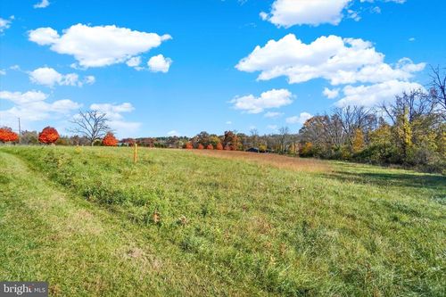 1900-E-F-G Greenbriar Road, YORK, PA, 17404 | Card Image