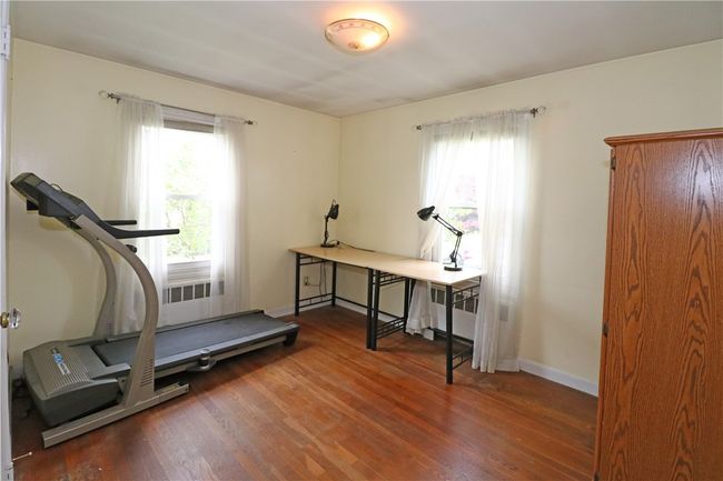 23 Sherman Ln, House other with 6 bedrooms, 3 bathrooms and 6 parking in Middletown RI | Image 27