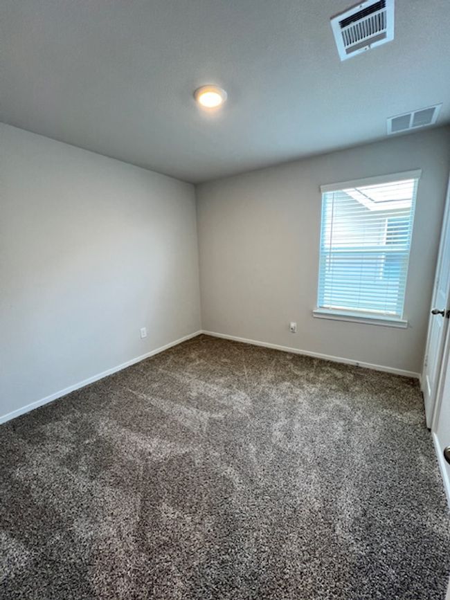 422 Pickel Dr, House other with 3 bedrooms, 2 bathrooms and 2 parking in Rockdale TX | Image 13